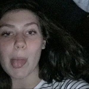 Meet your Posher, Olivia